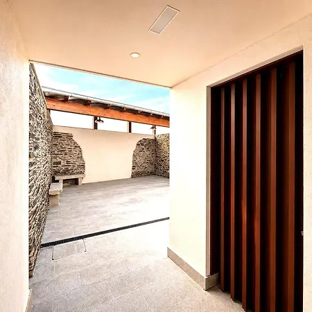 Kavia 4*