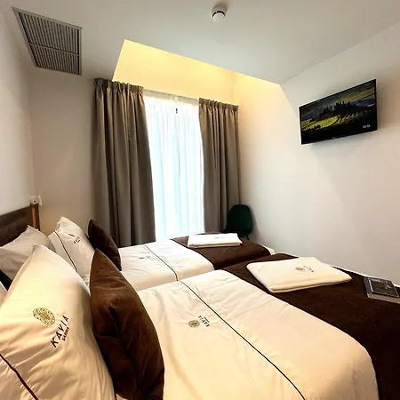 Kavia 4*